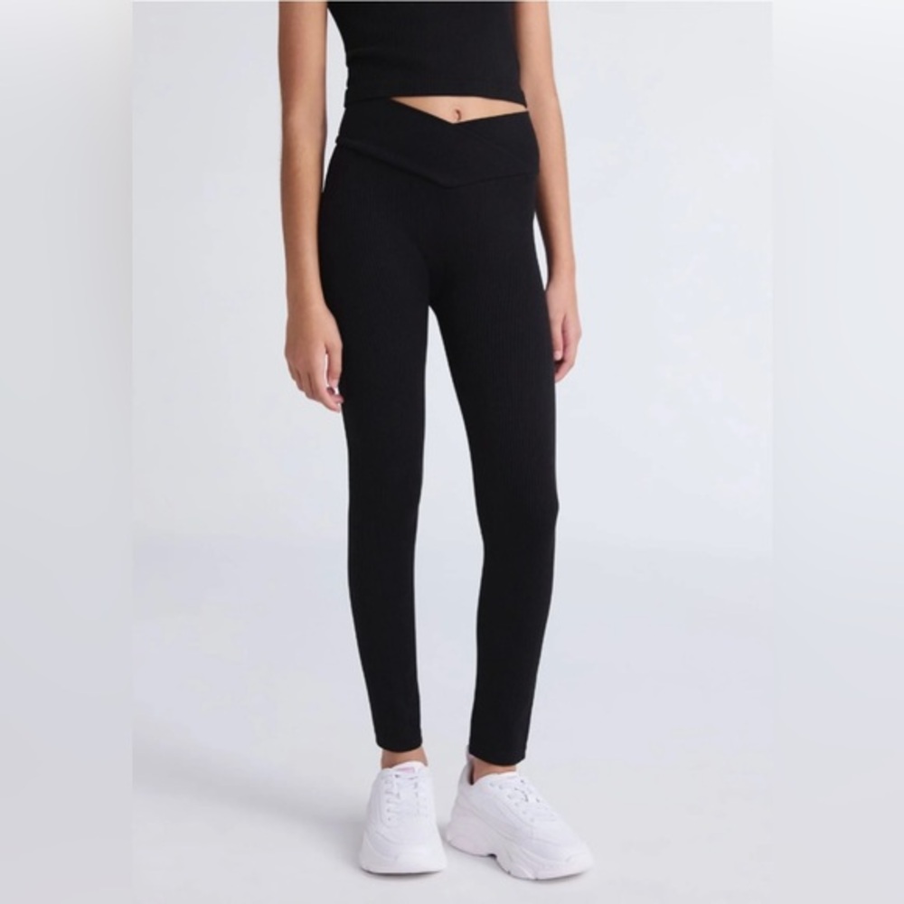 Black Ribbed Leggings